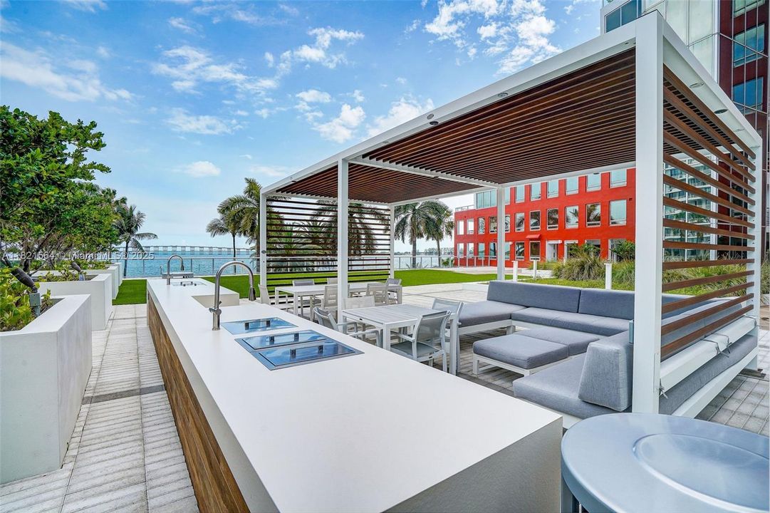 For Sale: $792,000 (2 beds, 2 baths, 1640 Square Feet)