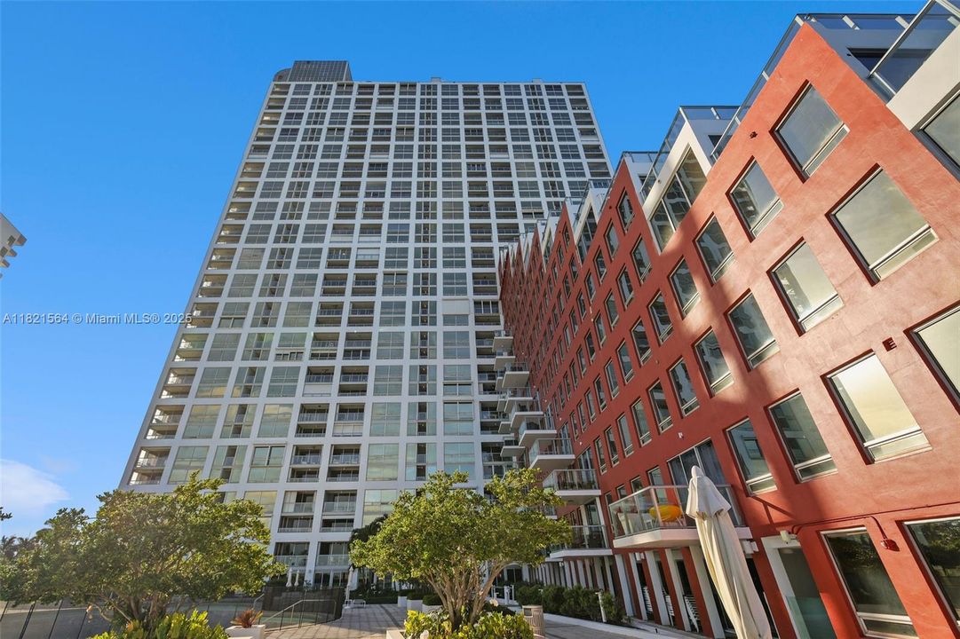 For Sale: $792,000 (2 beds, 2 baths, 1640 Square Feet)