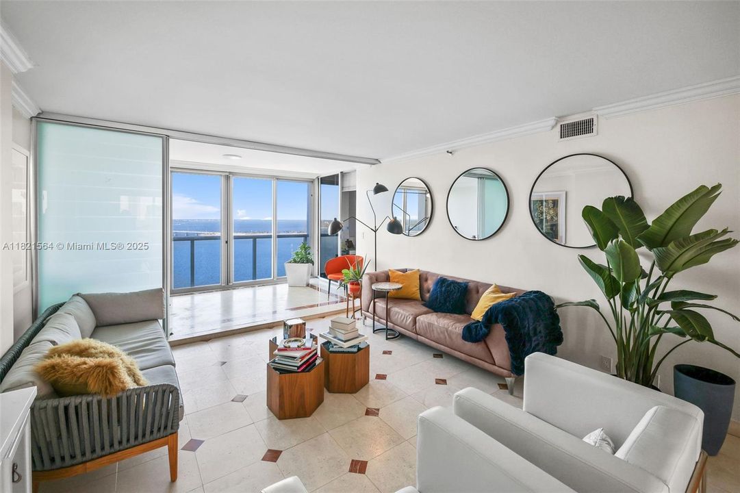 For Sale: $792,000 (2 beds, 2 baths, 1640 Square Feet)