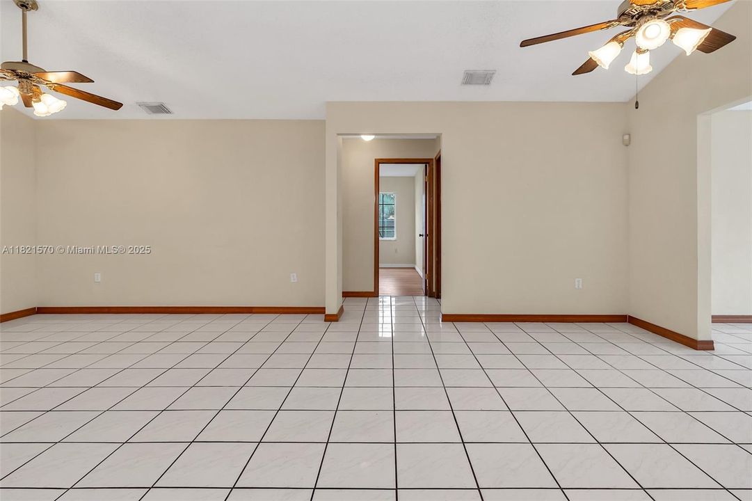 Recently Sold: $649,900 (4 beds, 2 baths, 1909 Square Feet)