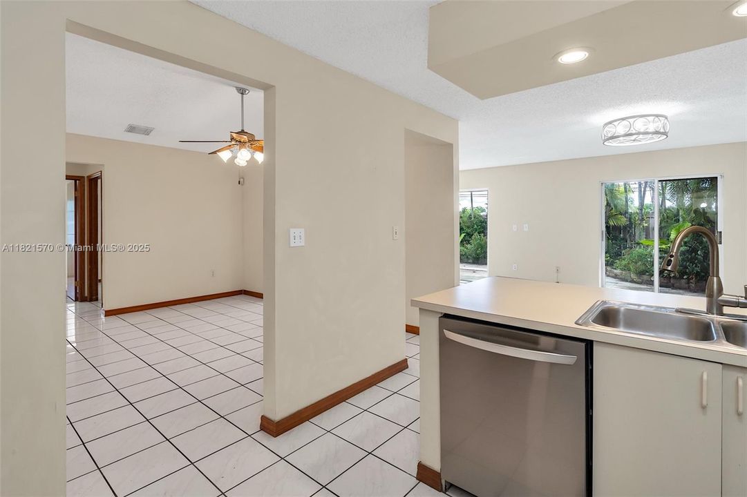 Recently Sold: $649,900 (4 beds, 2 baths, 1909 Square Feet)