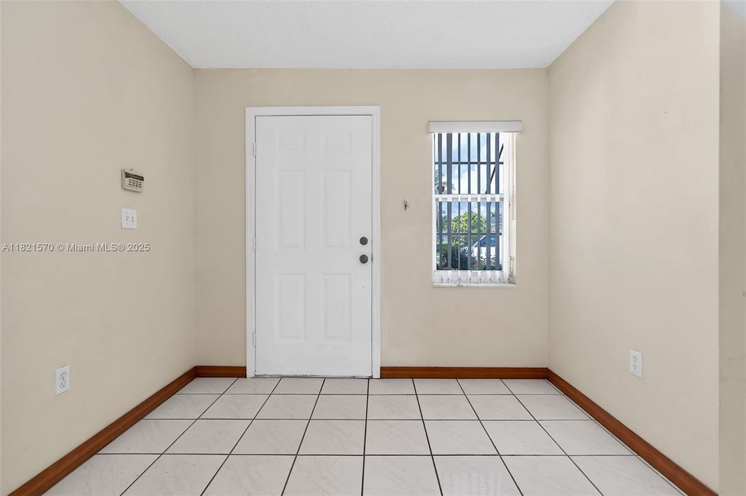 Recently Sold: $649,900 (4 beds, 2 baths, 1909 Square Feet)