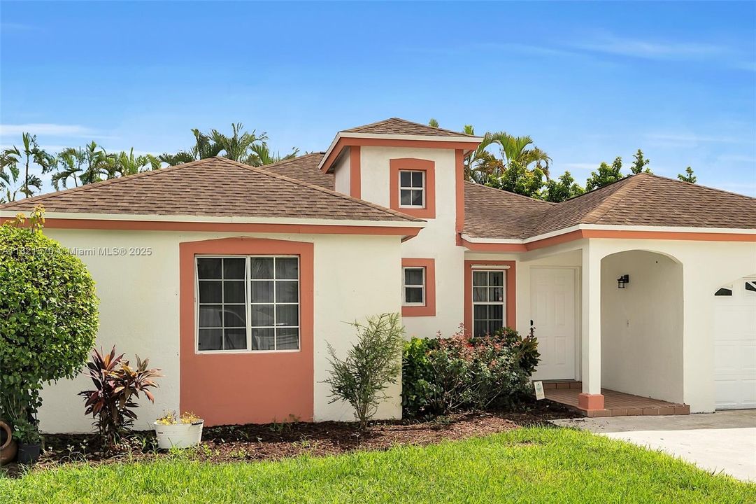 Recently Sold: $649,900 (4 beds, 2 baths, 1909 Square Feet)