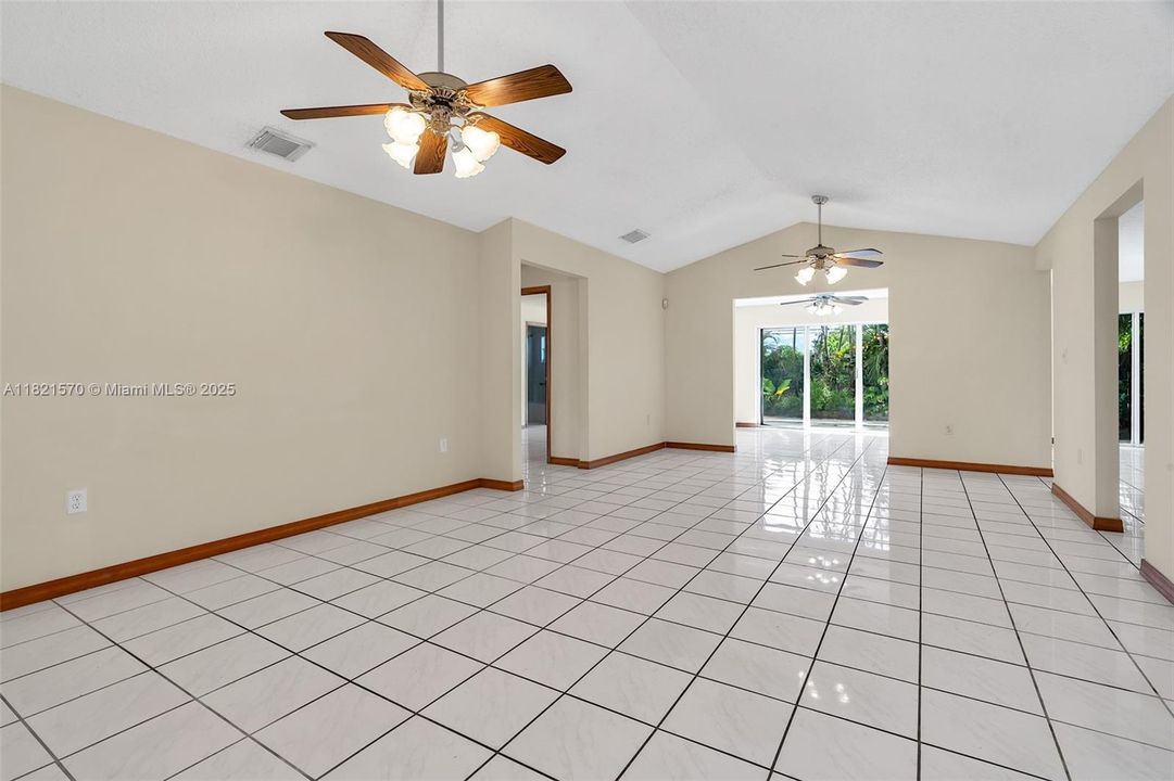 Recently Sold: $649,900 (4 beds, 2 baths, 1909 Square Feet)