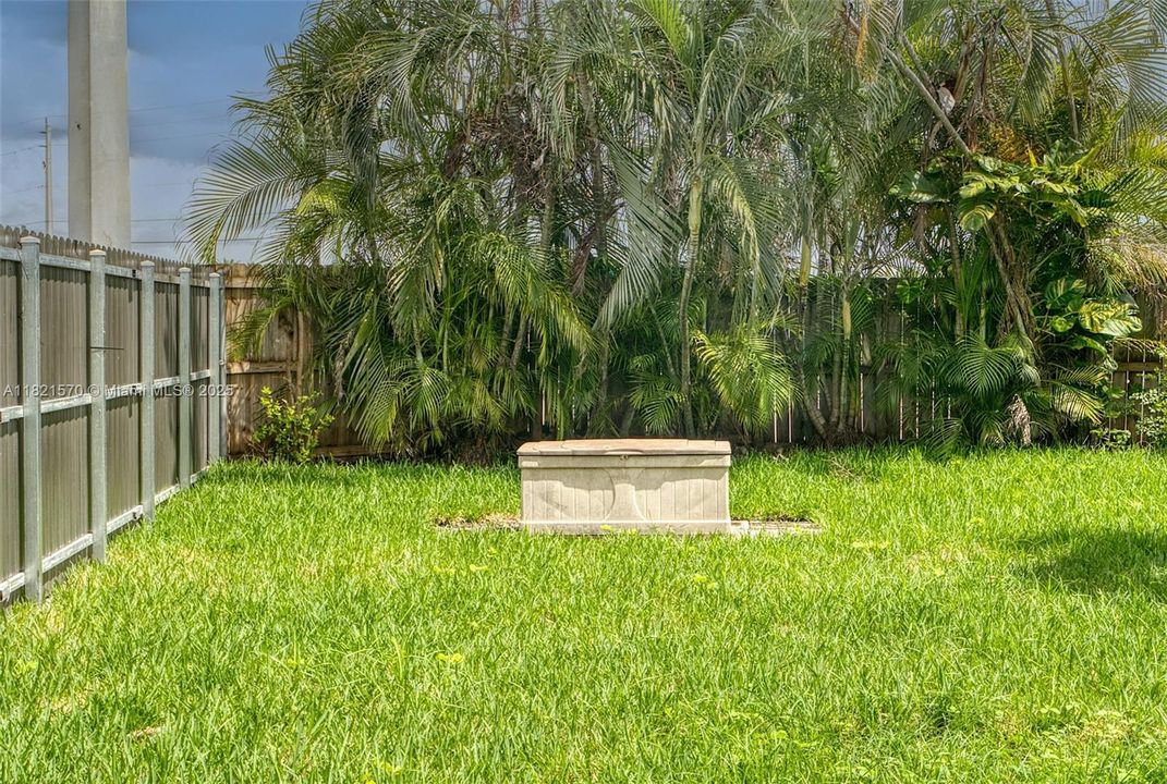 Recently Sold: $649,900 (4 beds, 2 baths, 1909 Square Feet)