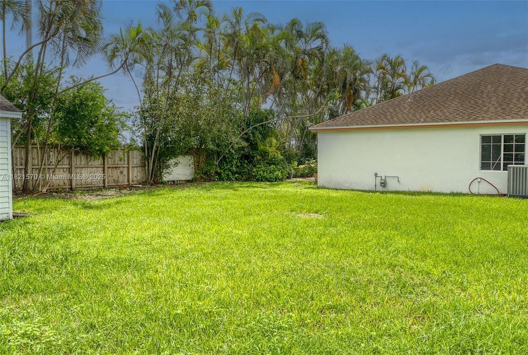 Recently Sold: $649,900 (4 beds, 2 baths, 1909 Square Feet)