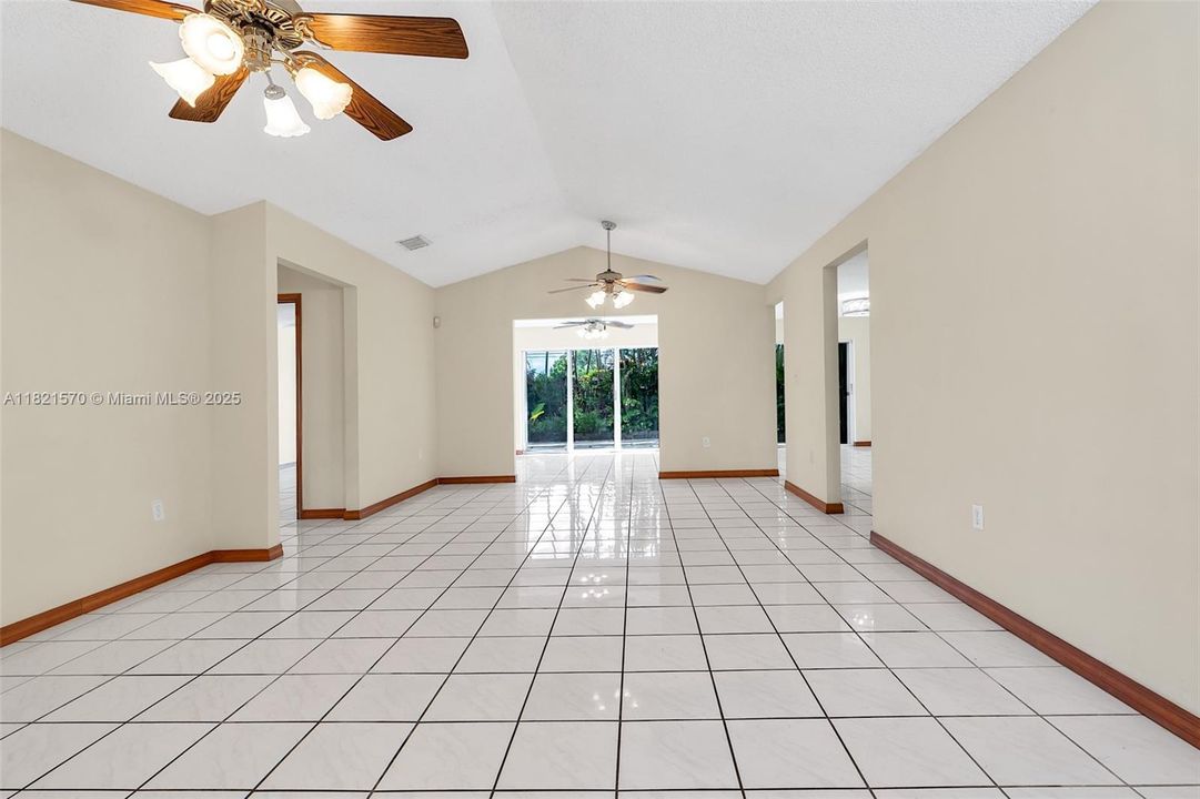 Recently Sold: $649,900 (4 beds, 2 baths, 1909 Square Feet)