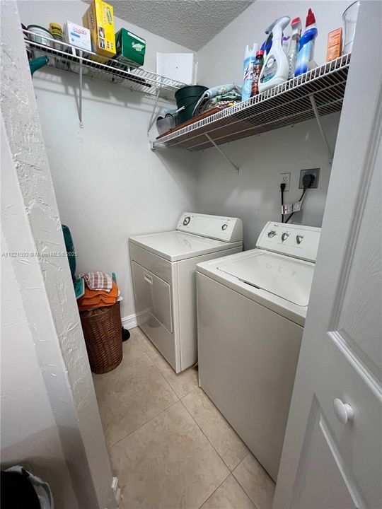 最近售出: $695,000 (2 贝兹, 2 浴室, 1024 平方英尺)