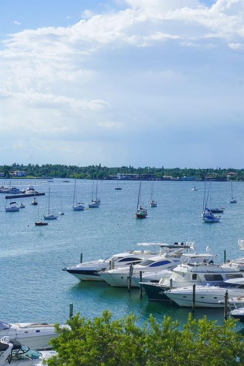 На продажу: $340,000 (1 спален, 1 ванн, 738 Квадратных фут)