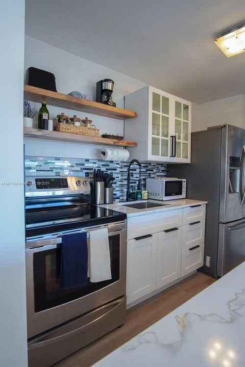 На продажу: $340,000 (1 спален, 1 ванн, 738 Квадратных фут)