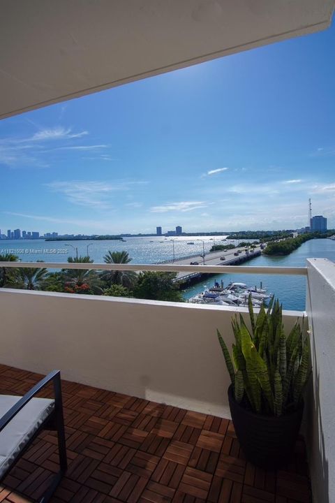 На продажу: $340,000 (1 спален, 1 ванн, 738 Квадратных фут)