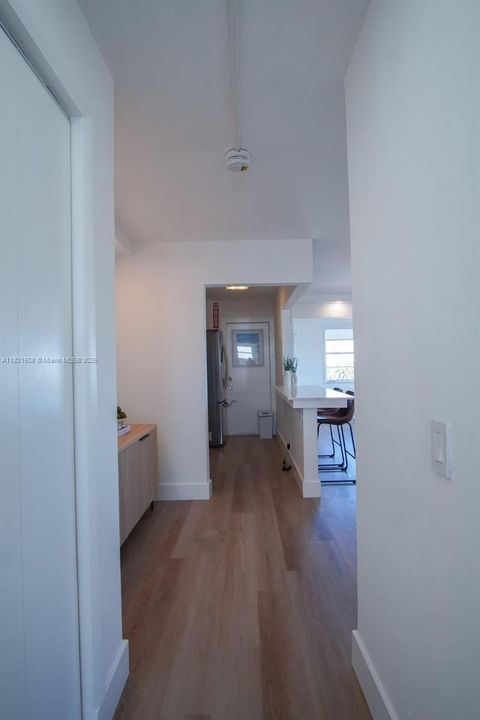 На продажу: $340,000 (1 спален, 1 ванн, 738 Квадратных фут)