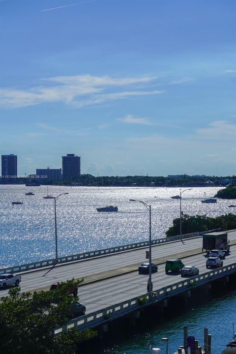 На продажу: $340,000 (1 спален, 1 ванн, 738 Квадратных фут)