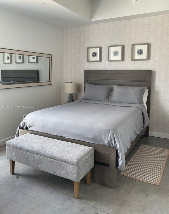 待售: $345,000 (1 贝兹, 1 浴室, 430 平方英尺)