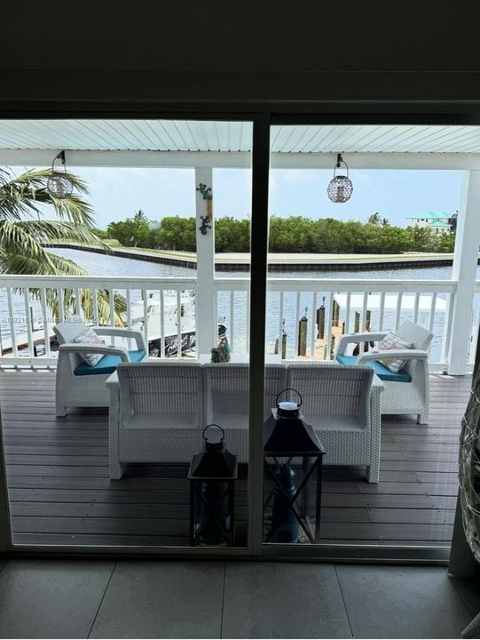 Недавно продано: $1,550,000 (2 спален, 2 ванн, 1057 Квадратных фут)