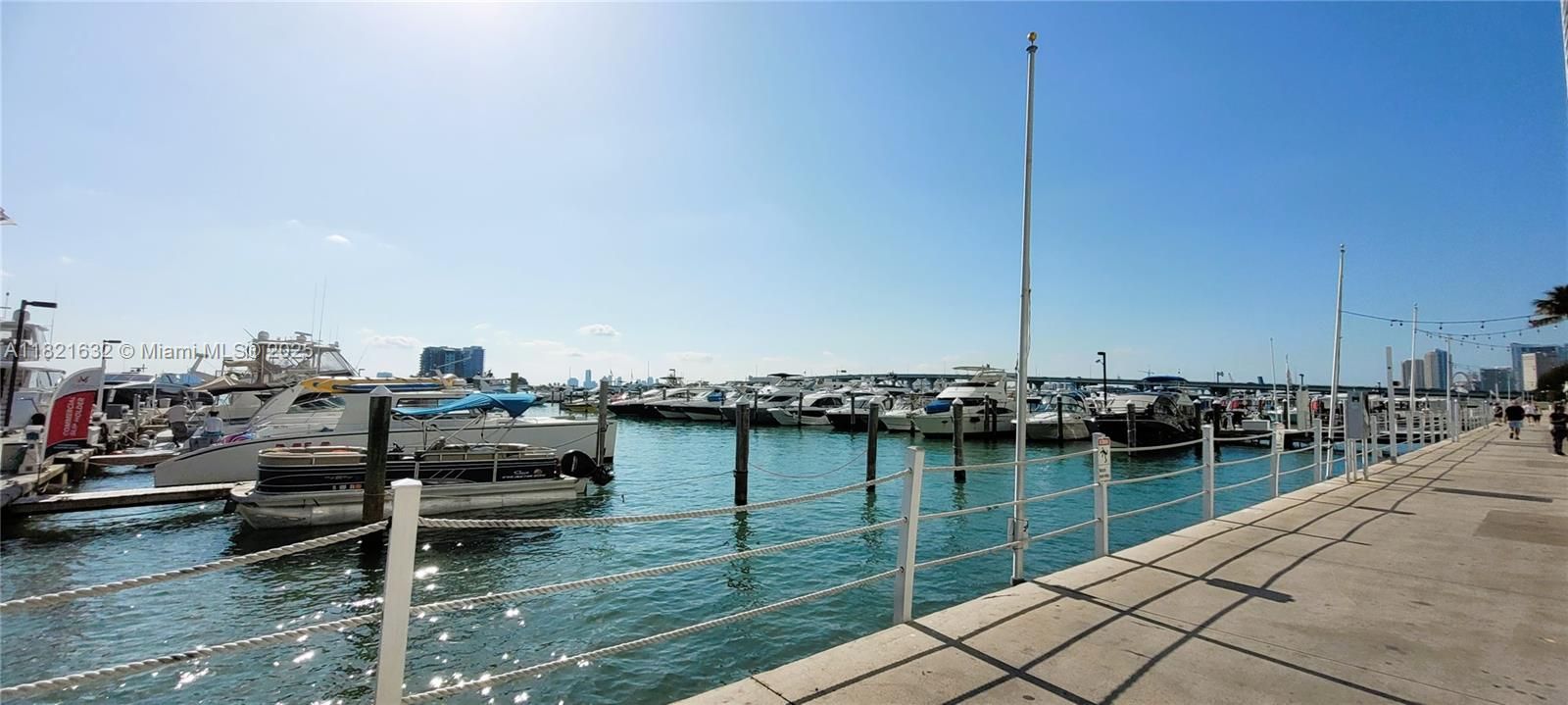 待售: $599,000 (2 贝兹, 2 浴室, 1107 平方英尺)