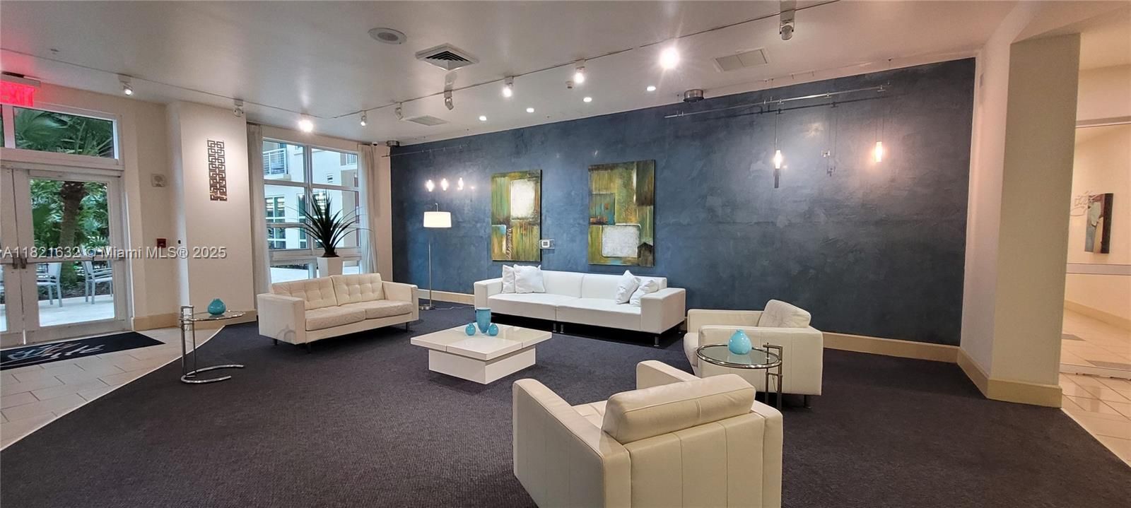 待售: $599,000 (2 贝兹, 2 浴室, 1107 平方英尺)