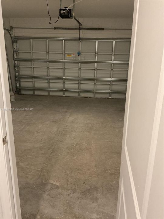 Active With Contract: $2,600 (5 beds, 2 baths, 2326 Square Feet)