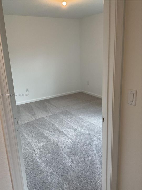 Active With Contract: $2,600 (5 beds, 2 baths, 2326 Square Feet)