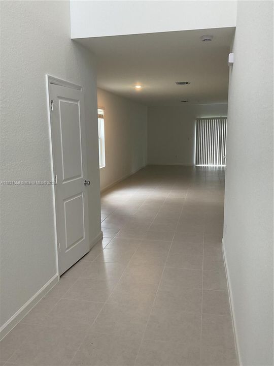 Active With Contract: $2,600 (5 beds, 2 baths, 2326 Square Feet)