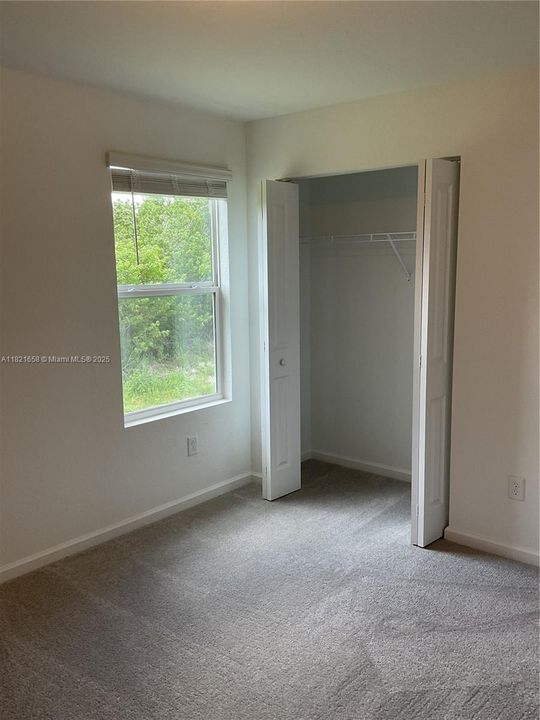 Active With Contract: $2,600 (5 beds, 2 baths, 2326 Square Feet)