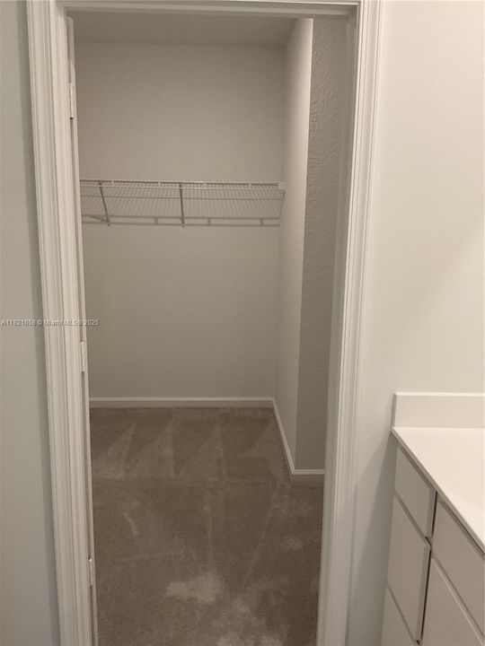 Active With Contract: $2,600 (5 beds, 2 baths, 2326 Square Feet)