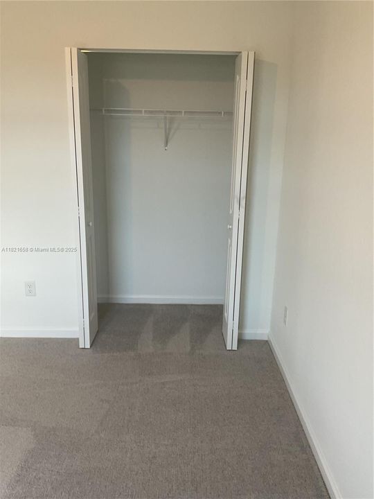 Active With Contract: $2,600 (5 beds, 2 baths, 2326 Square Feet)