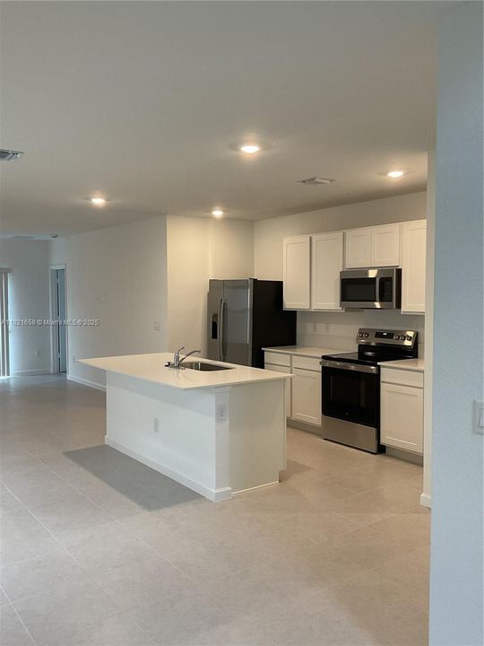 Active With Contract: $2,600 (5 beds, 2 baths, 2326 Square Feet)