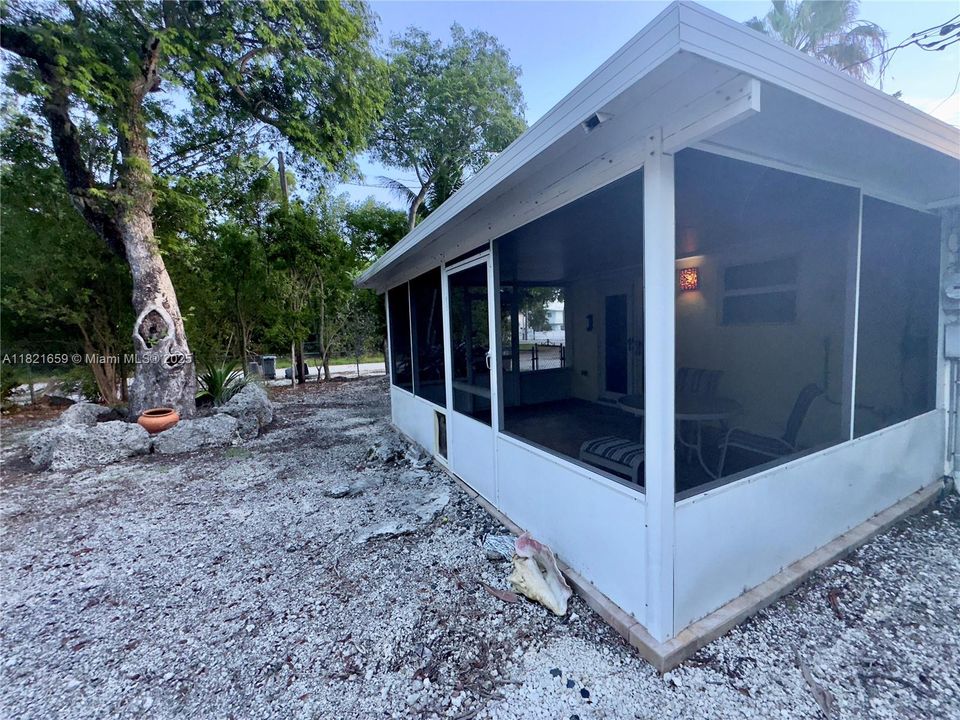 Recientemente alquilado: $2,800 (2 camas, 2 baños, 1100 Pies cuadrados)