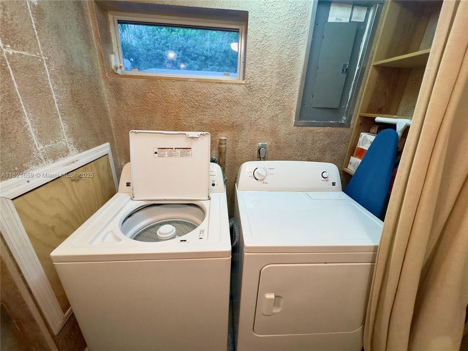 Recientemente alquilado: $2,800 (2 camas, 2 baños, 1100 Pies cuadrados)