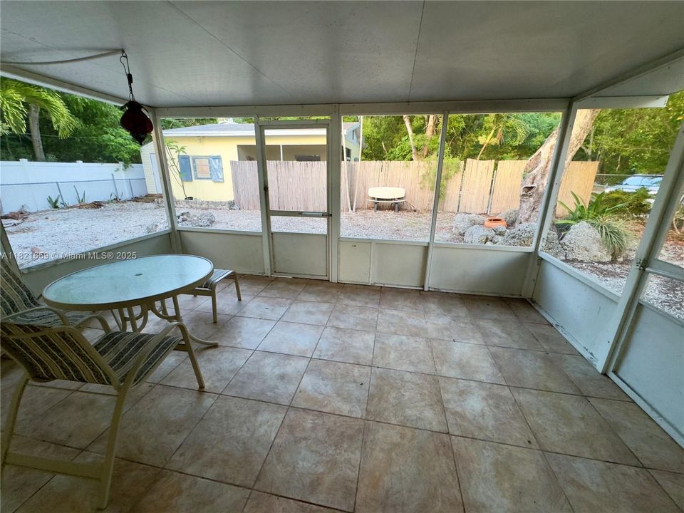 Recientemente alquilado: $2,800 (2 camas, 2 baños, 1100 Pies cuadrados)