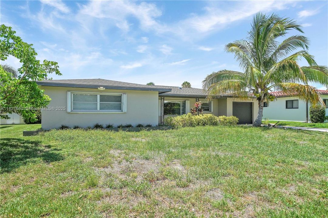 Недавно продано: $699,000 (3 спален, 2 ванн, 2102 Квадратных фут)