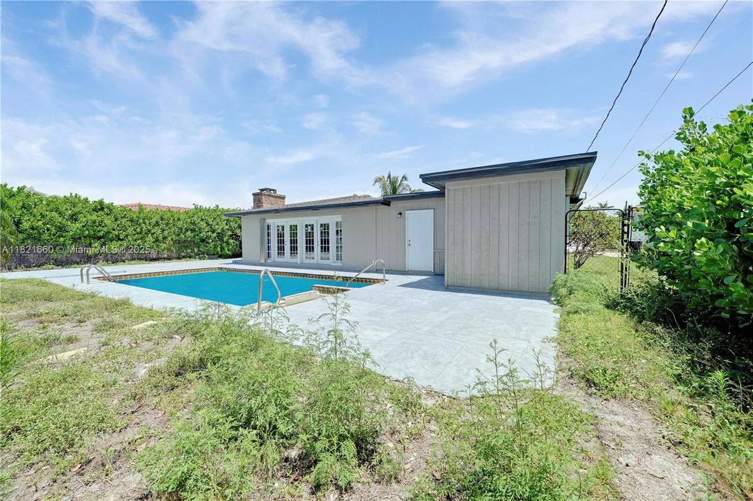 Недавно продано: $699,000 (3 спален, 2 ванн, 2102 Квадратных фут)