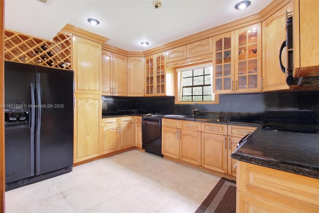 For Sale: $825,000 (3 beds, 2 baths, 1767 Square Feet)