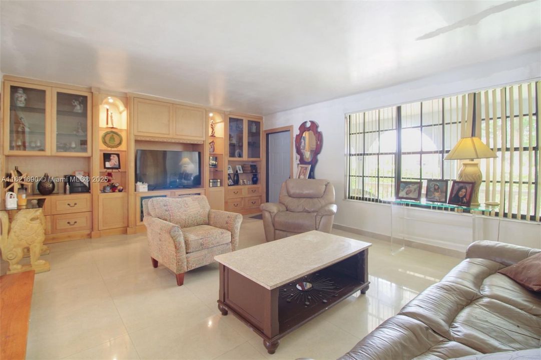 For Sale: $825,000 (3 beds, 2 baths, 1767 Square Feet)