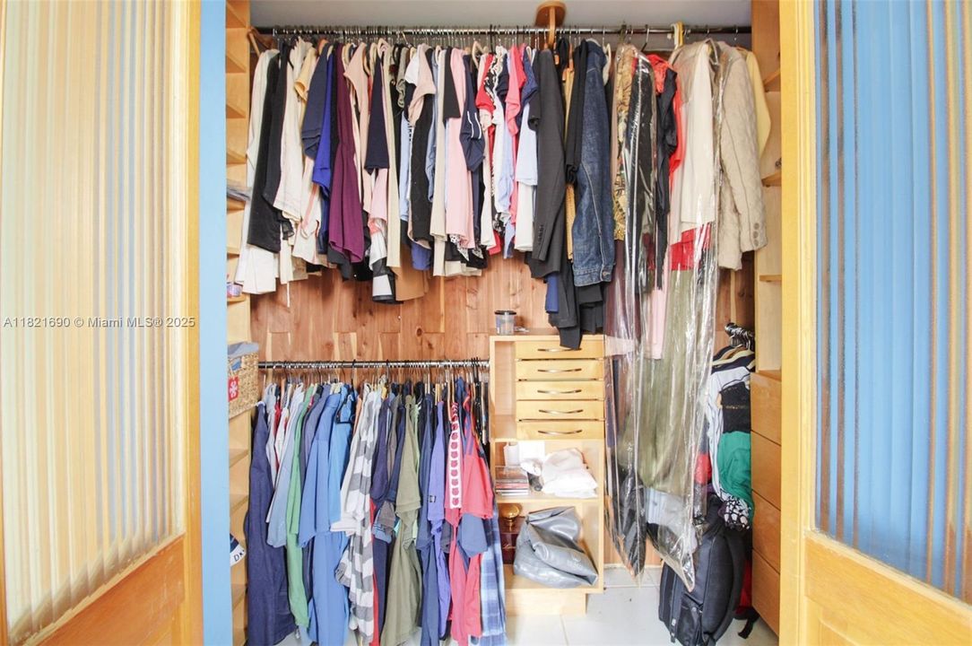 For Sale: $825,000 (3 beds, 2 baths, 1767 Square Feet)