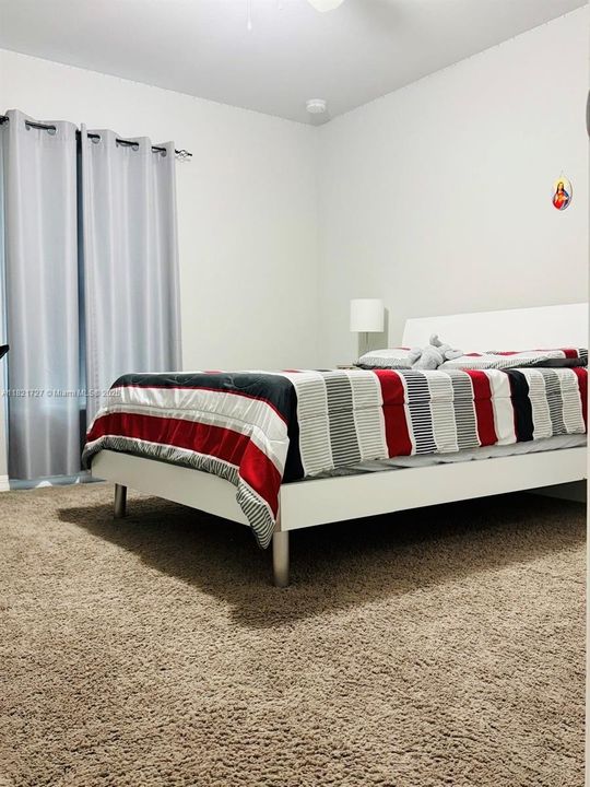 For Rent: $2,465 (4 beds, 2 baths, 1642 Square Feet)