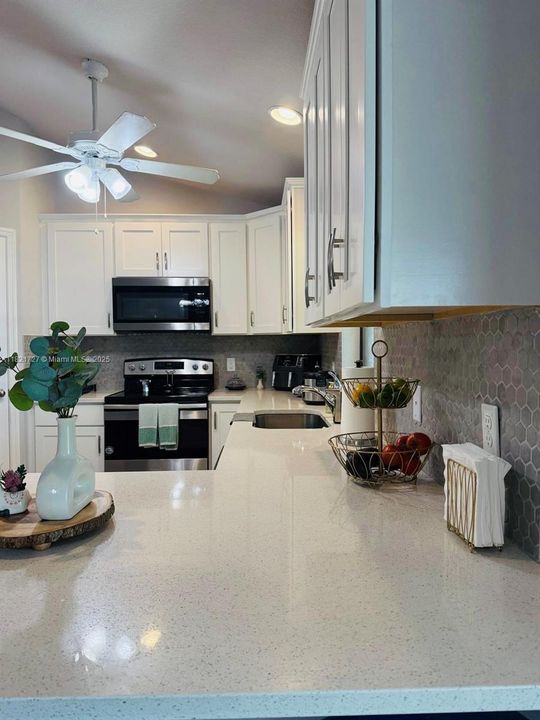 For Rent: $2,465 (4 beds, 2 baths, 1642 Square Feet)