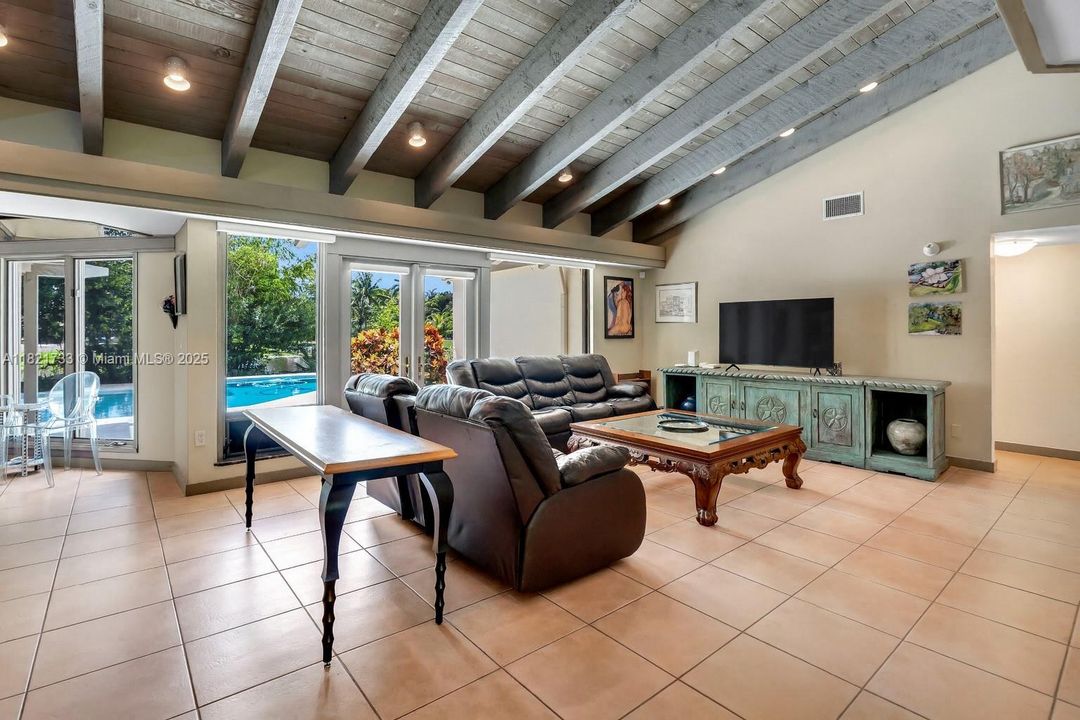 Active With Contract: $1,300,000 (5 beds, 3 baths, 3971 Square Feet)