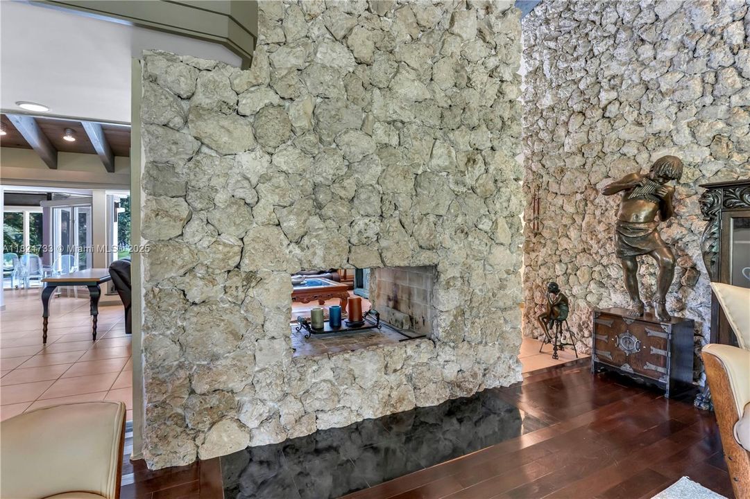 Active With Contract: $1,300,000 (5 beds, 3 baths, 3971 Square Feet)