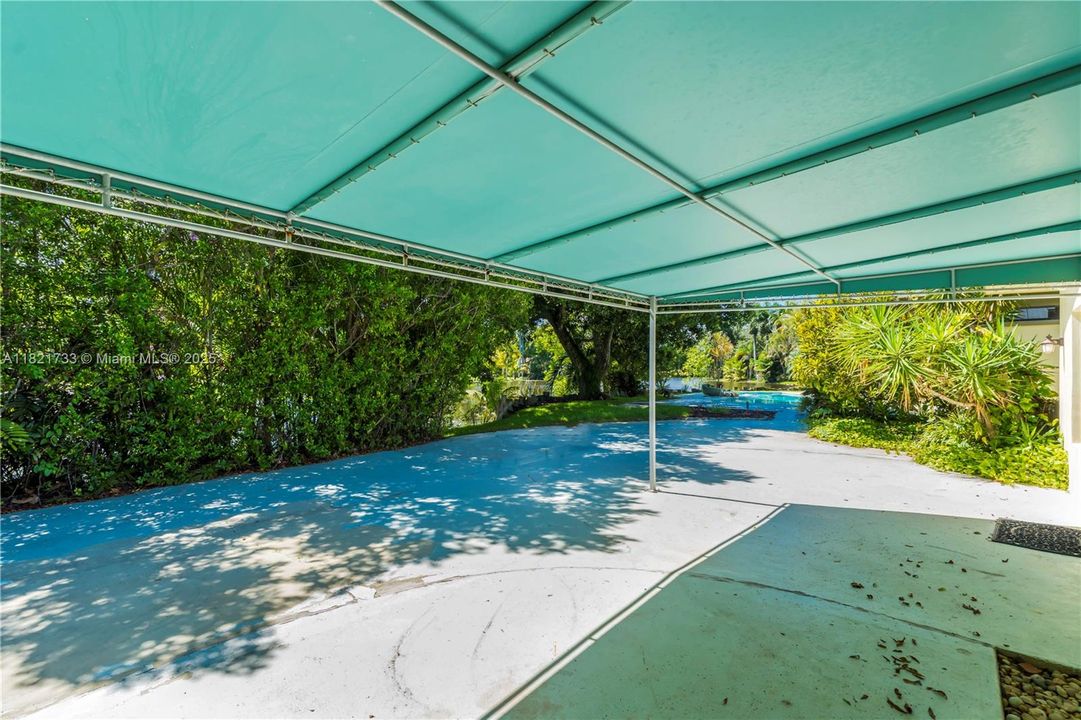 Active With Contract: $1,300,000 (5 beds, 3 baths, 3971 Square Feet)