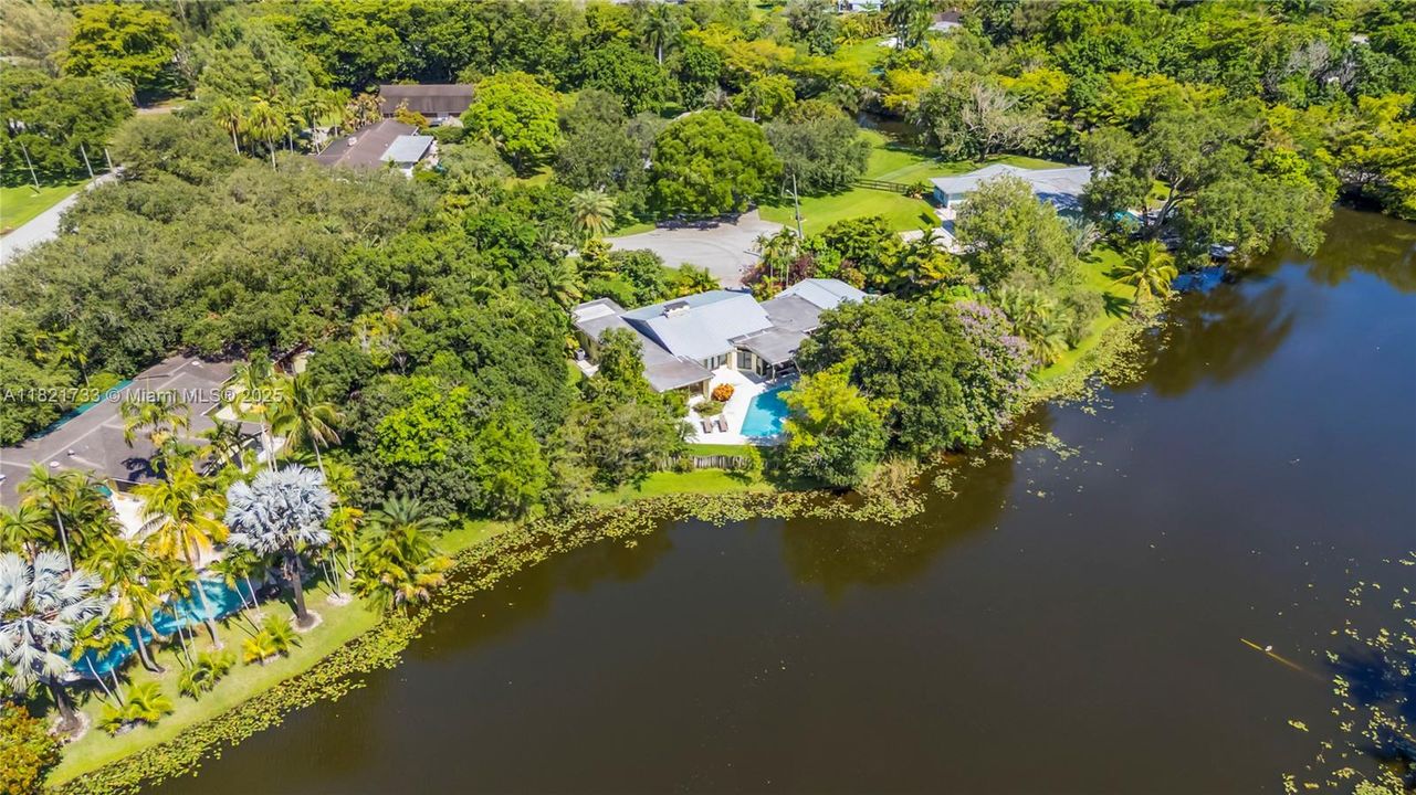 Active With Contract: $1,300,000 (5 beds, 3 baths, 3971 Square Feet)