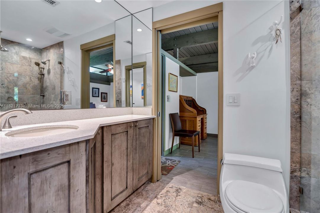 Active With Contract: $1,300,000 (5 beds, 3 baths, 3971 Square Feet)