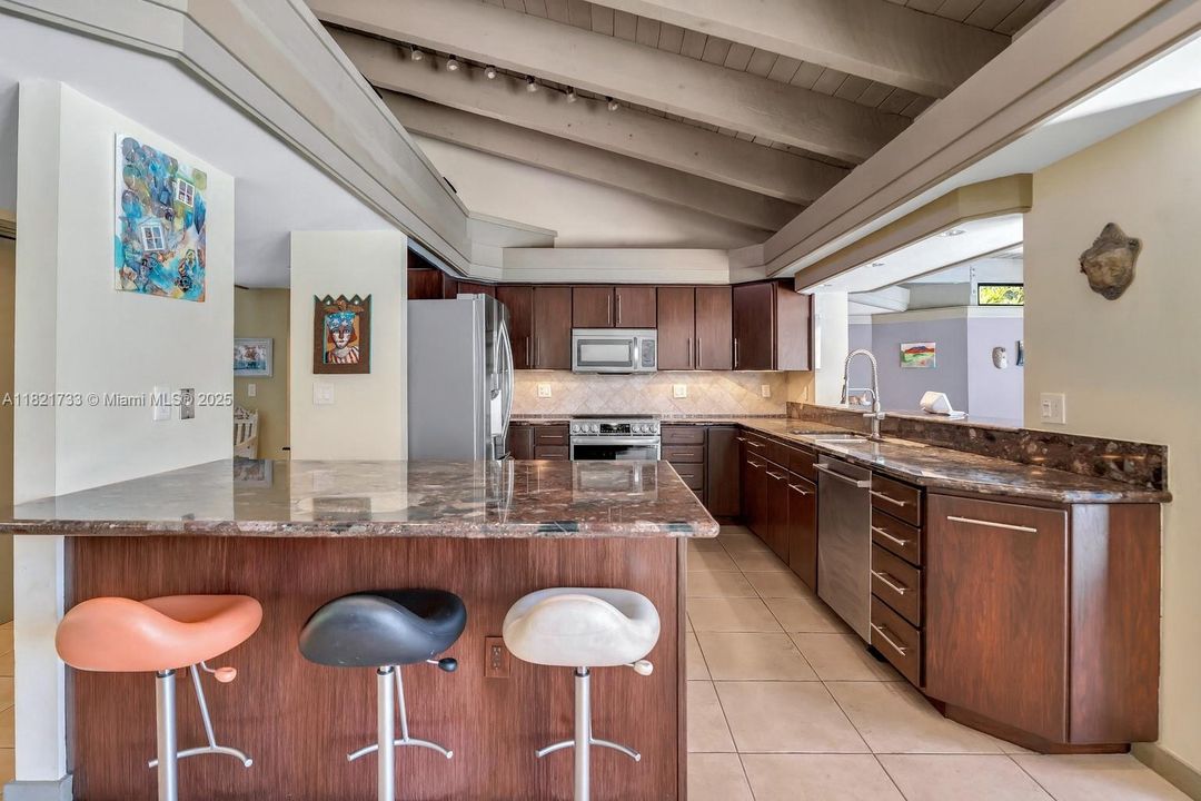 Active With Contract: $1,300,000 (5 beds, 3 baths, 3971 Square Feet)