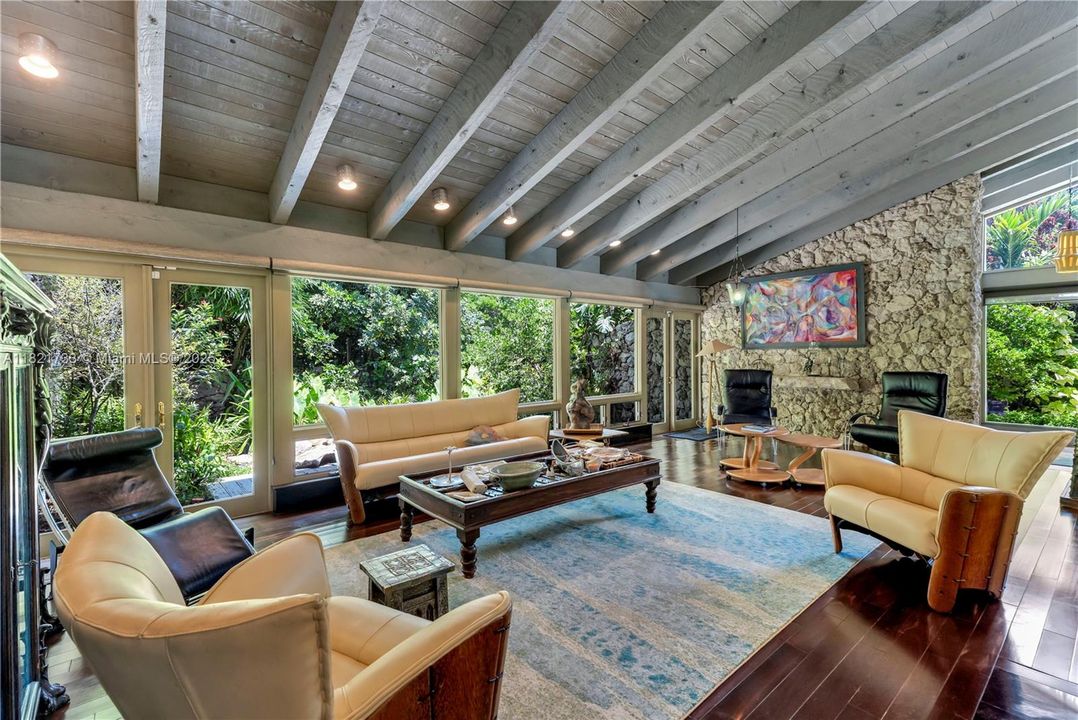 Active With Contract: $1,300,000 (5 beds, 3 baths, 3971 Square Feet)