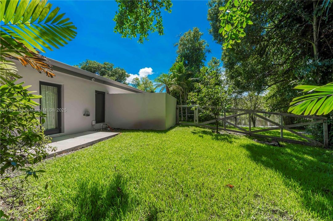 Active With Contract: $1,300,000 (5 beds, 3 baths, 3971 Square Feet)