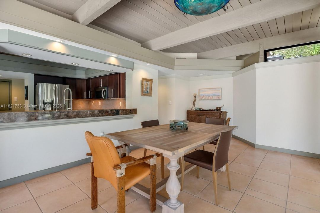 Active With Contract: $1,300,000 (5 beds, 3 baths, 3971 Square Feet)