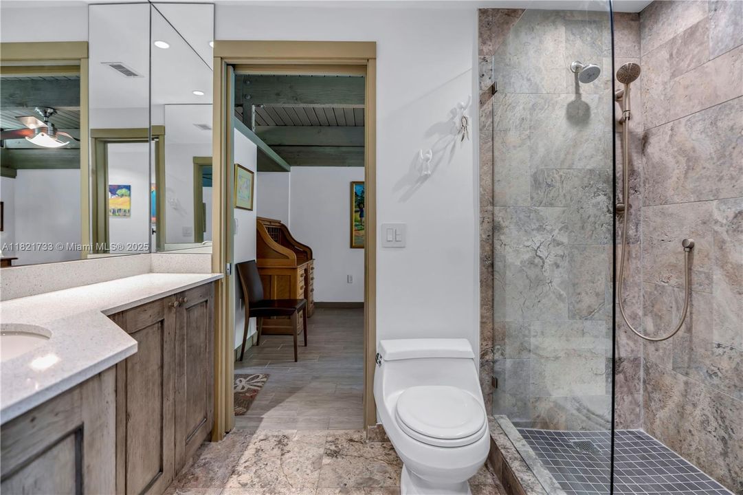 Active With Contract: $1,300,000 (5 beds, 3 baths, 3971 Square Feet)