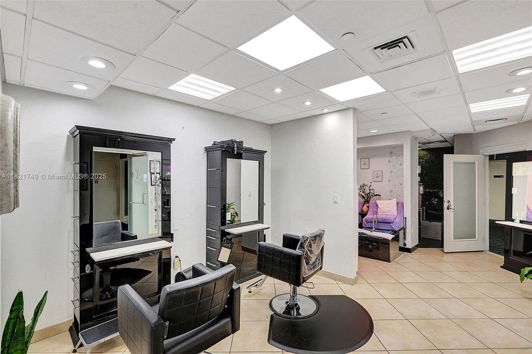 На продажу: $1,900,000 (3 спален, 2 ванн, 2020 Квадратных фут)