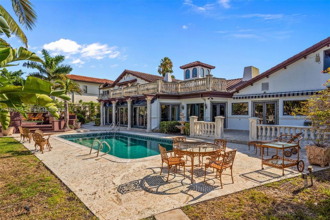 На продажу: $7,490,000 (5 спален, 6 ванн, 6738 Квадратных фут)